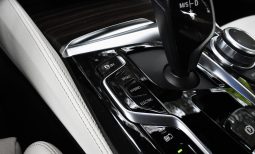 Bmw 530 2021 e-M PACKET-OΡΟΦΗ-CARBON SCHWARTZ-PLUG IN HYBRID full