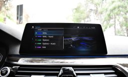 Bmw 530 2021 e-M PACKET-OΡΟΦΗ-CARBON SCHWARTZ-PLUG IN HYBRID full