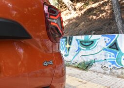 Dacia Duster 2023 1.5 DCI-JOURNEY-4X4 (AWD) full